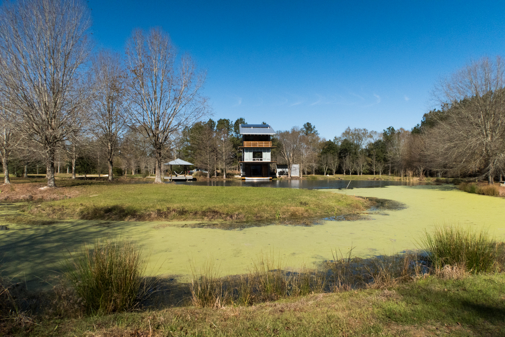 10 Oaks lake house in Hammond, LA - Home of Michael and Denise Holly.